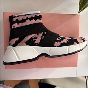 Juicy couture BNIB houndstooth sneakers Size 10